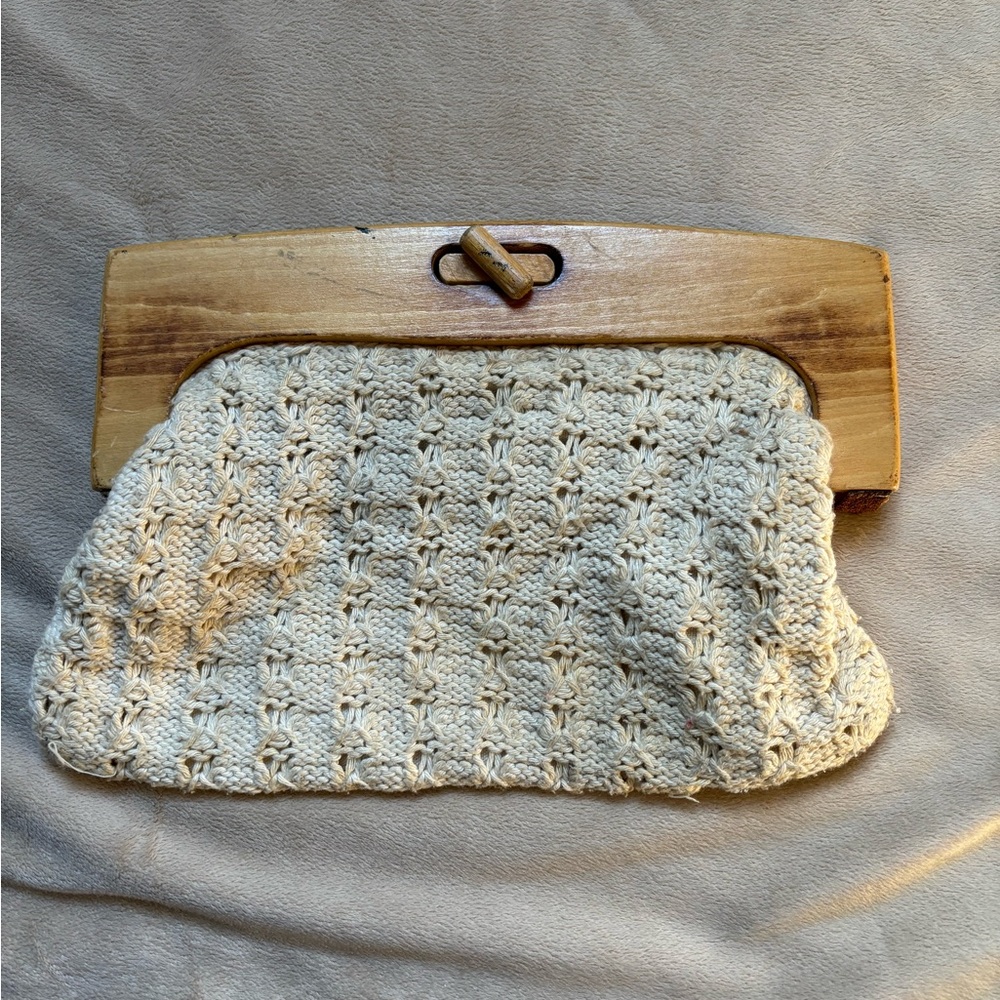 Cream and tan vintage knit clutch bag with wooden handle